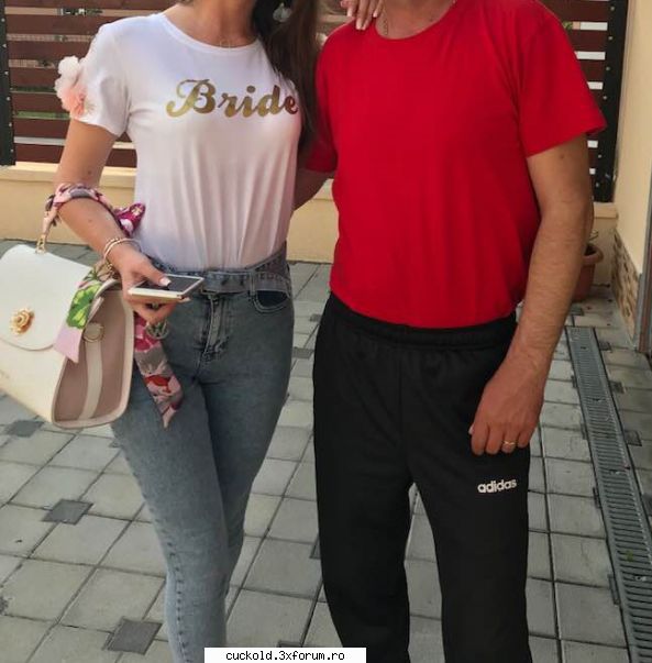50 ani - Va las sa ghiciti cine sunt....El are 51 de ani - Fantezii si intamplari din viata de cuckold