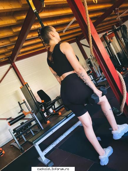 Cuplu cauta bulll - Suntem cuplu 29eu,26 ea cautam bull foarte - Fantezii si intamplari din viata de cuckold
